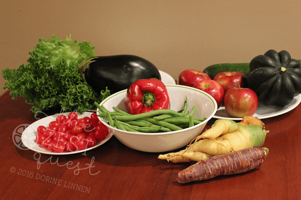 ohio-farm-share-summer-week-17-half-vegetarian-includes-acorn-squash-zucchini-apples-carrots-green-beans-pepper-eggplant-lettuce-cherry-tomatoes-2-the-zest-quest